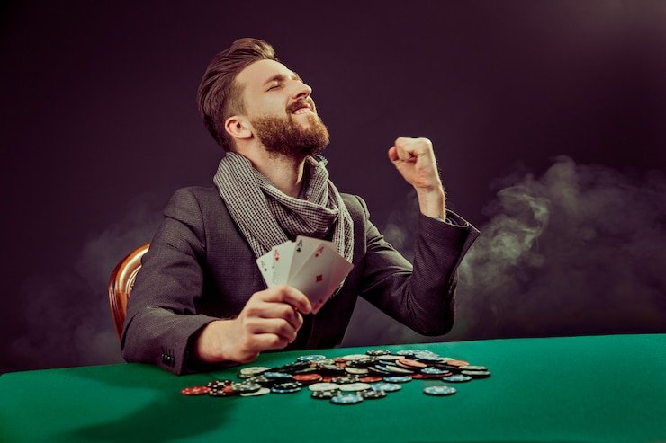 hoki222 Featured Games interface showing live dealer, slot, and sportsbook tiles